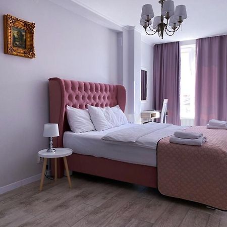 Opera Center Hotel & Apartments Лвив Екстериор снимка