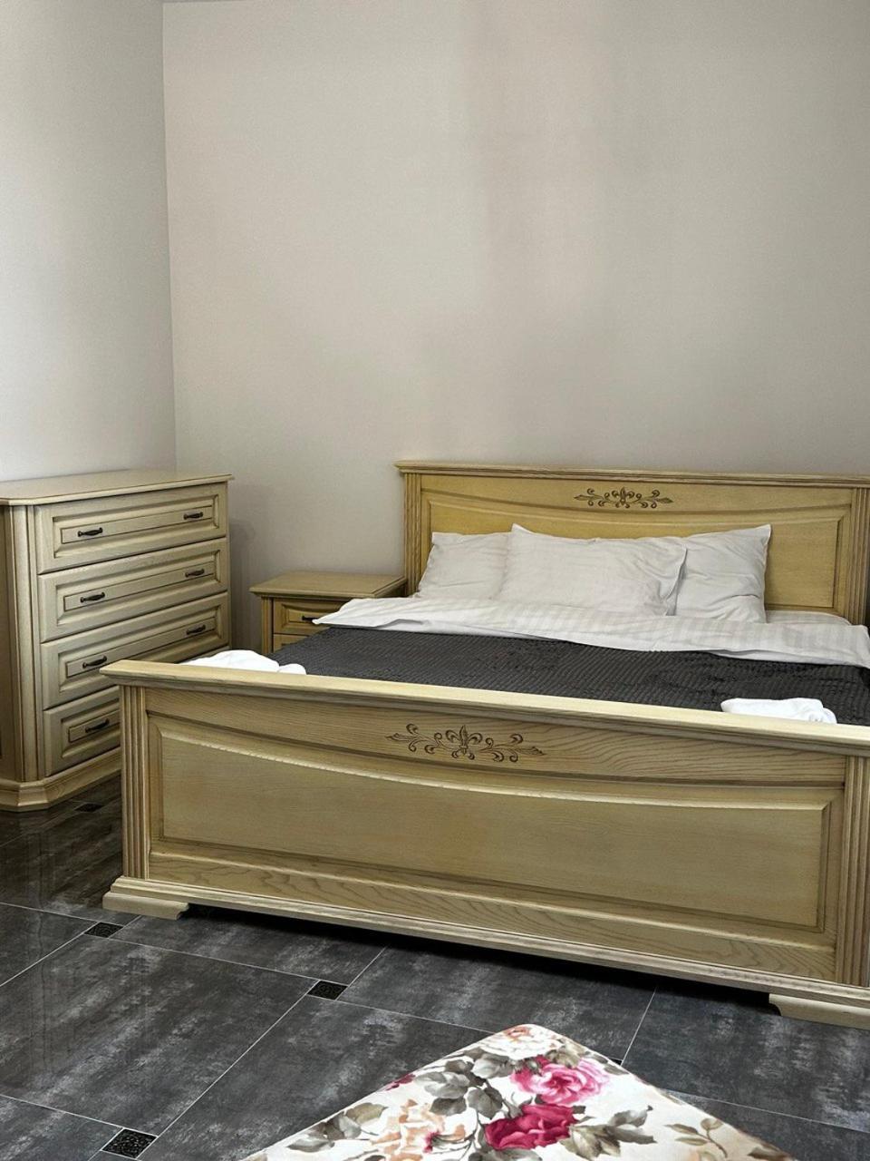 Opera Center Hotel & Apartments Лвив Екстериор снимка