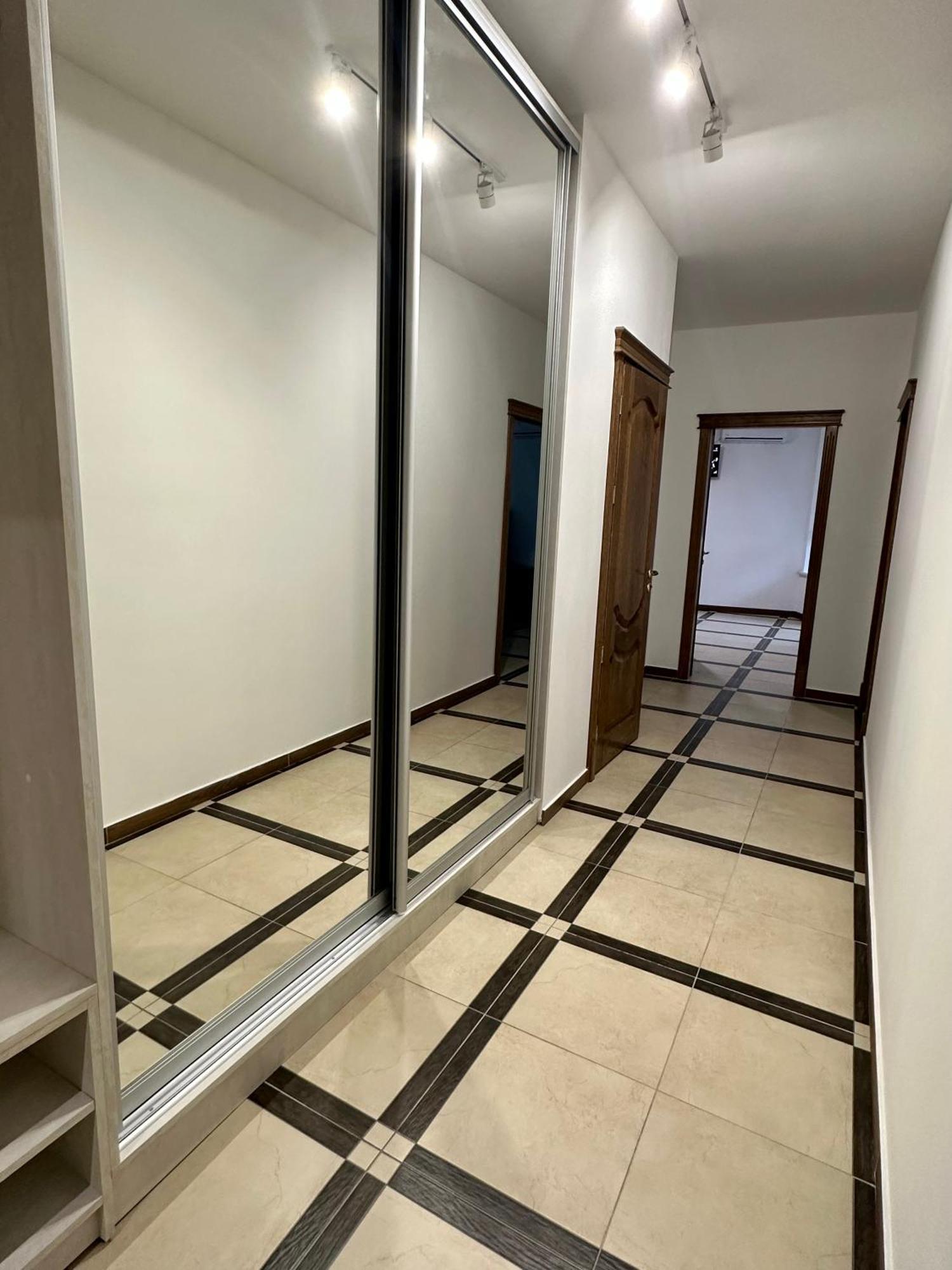 Opera Center Hotel & Apartments Лвив Екстериор снимка