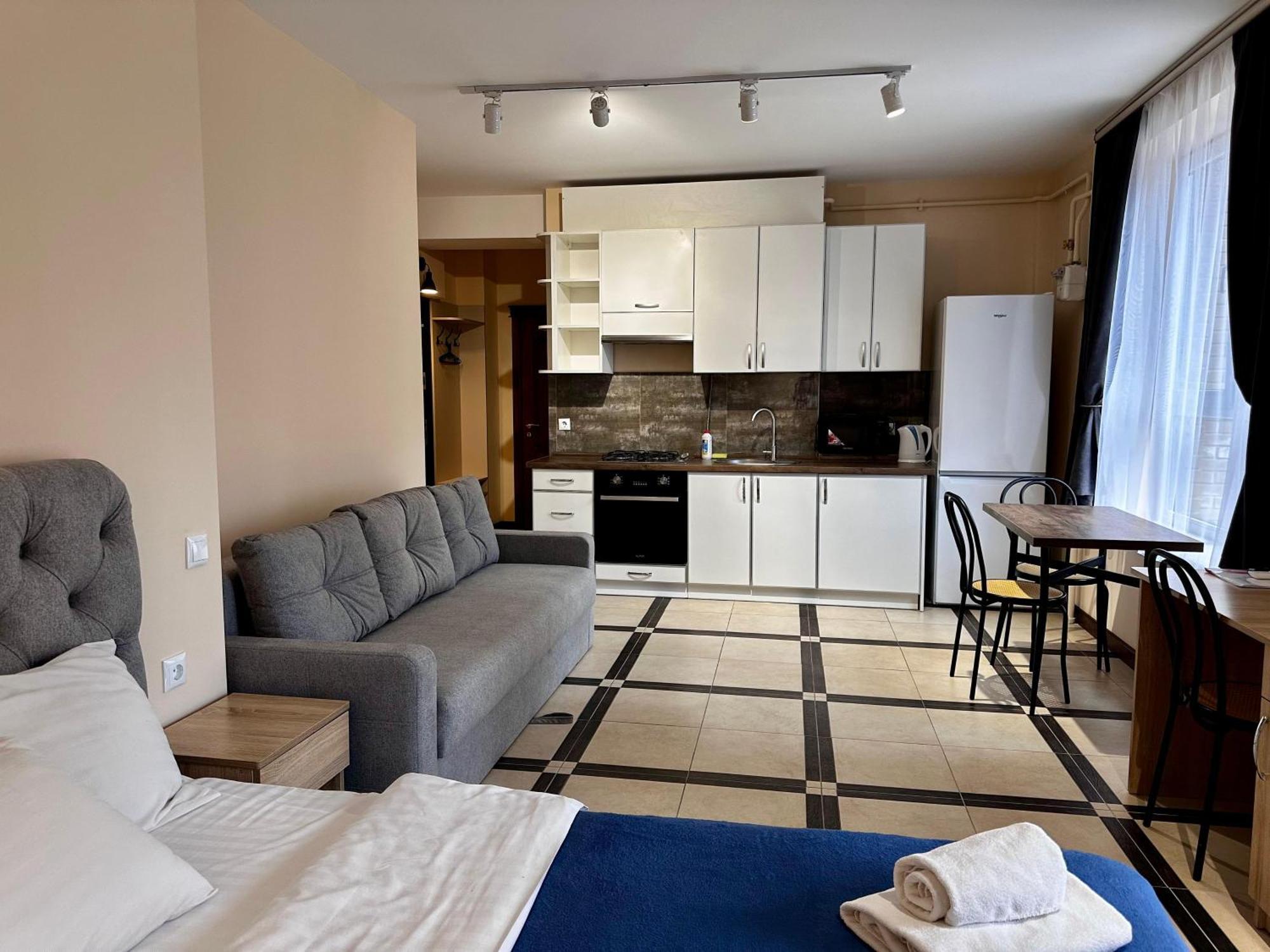 Opera Center Hotel & Apartments Лвив Екстериор снимка