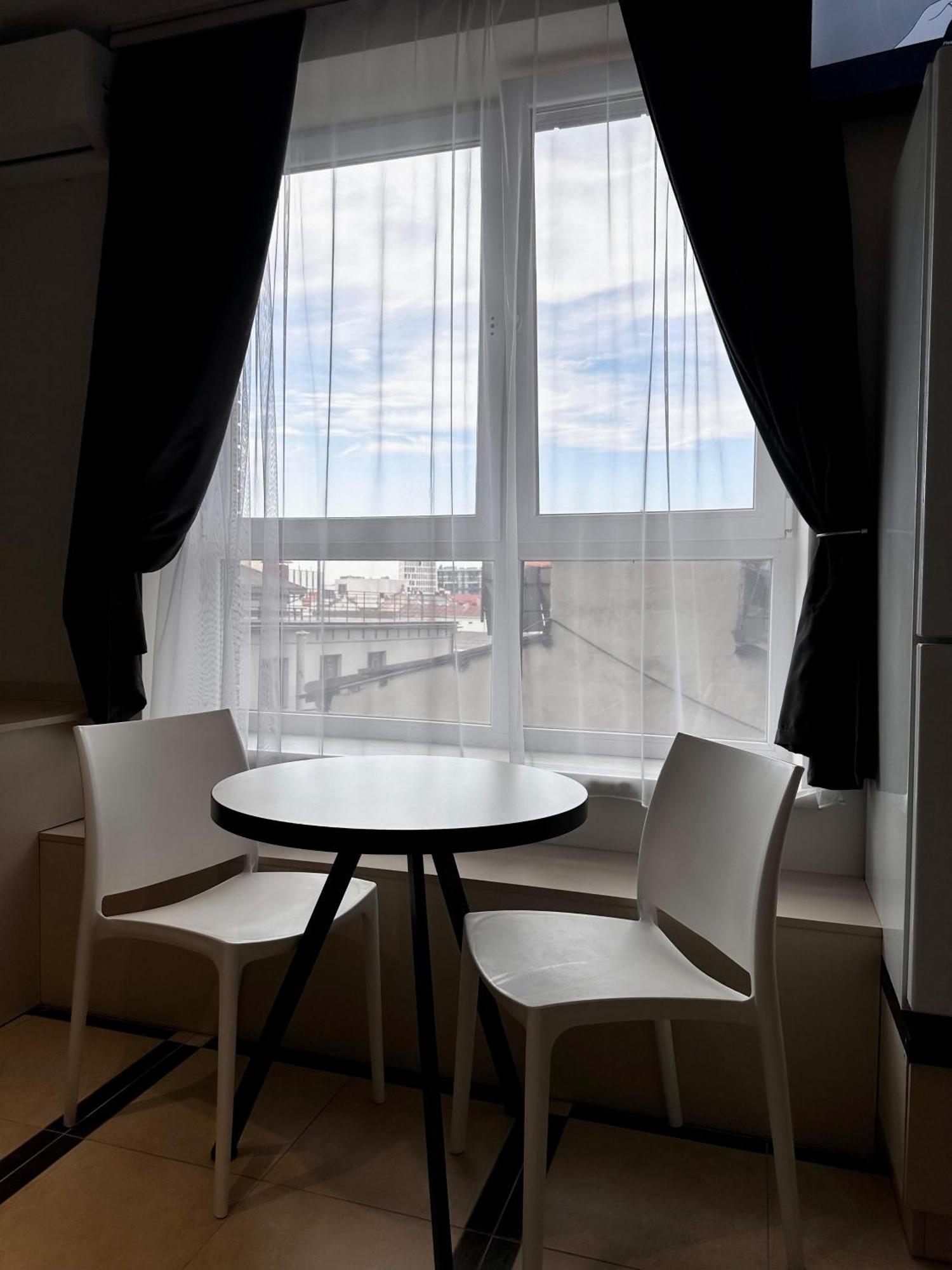 Opera Center Hotel & Apartments Лвив Екстериор снимка