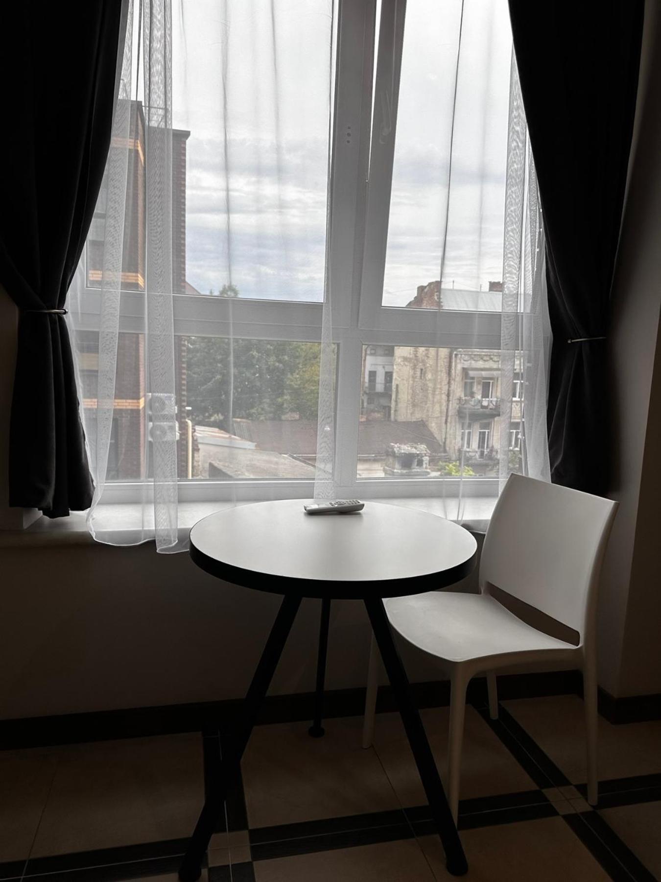 Opera Center Hotel & Apartments Лвив Екстериор снимка