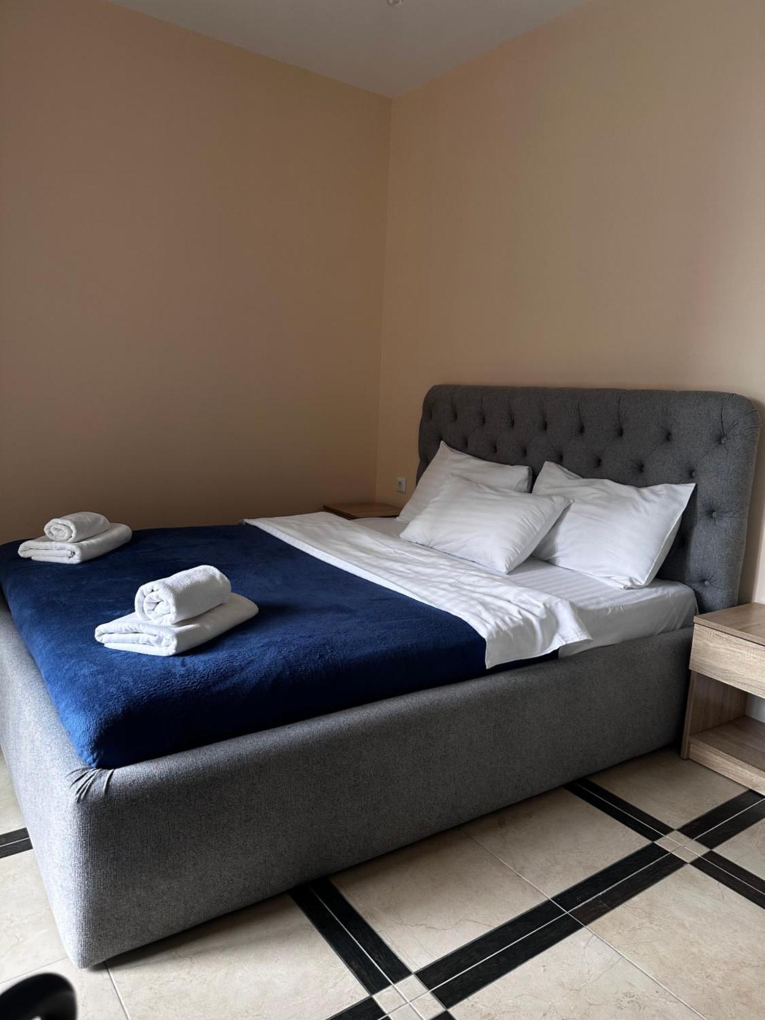 Opera Center Hotel & Apartments Лвив Екстериор снимка