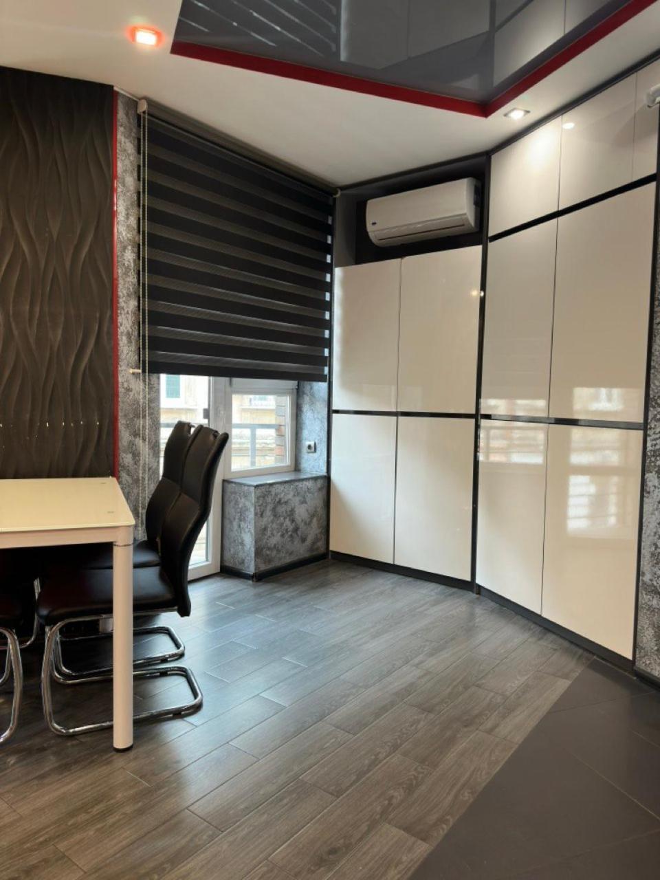Opera Center Hotel & Apartments Лвив Екстериор снимка