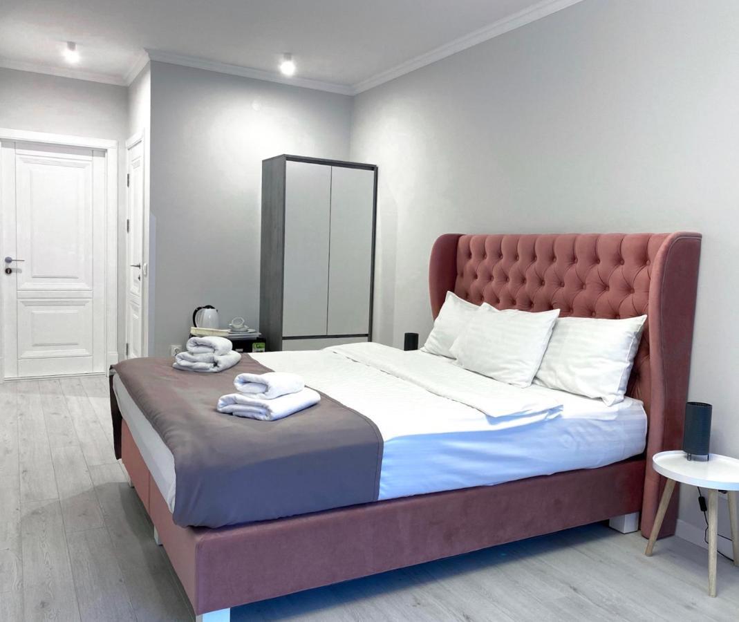 Opera Center Hotel & Apartments Лвив Екстериор снимка