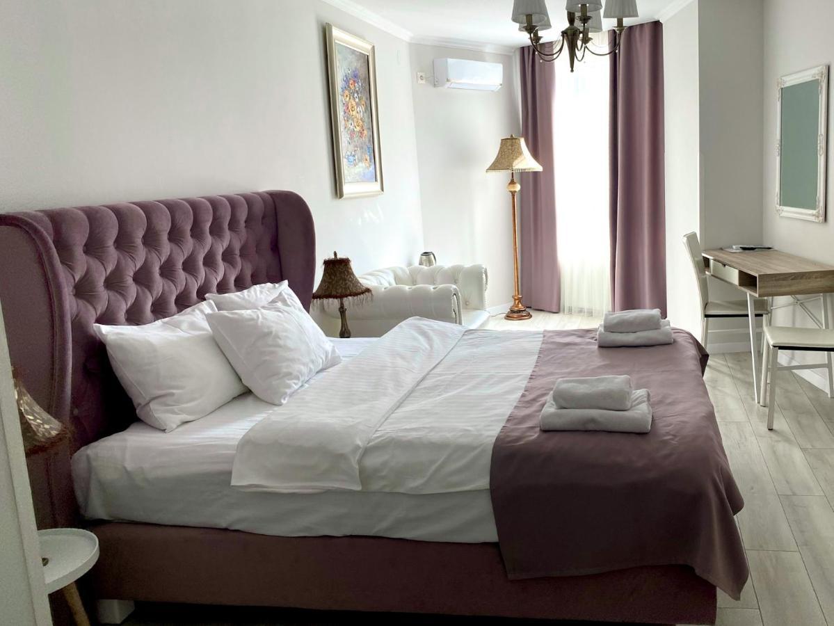 Opera Center Hotel & Apartments Лвив Екстериор снимка